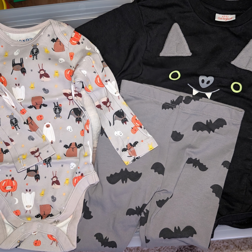 Old Navy Halloween Kids Matching Set - Gray and Black